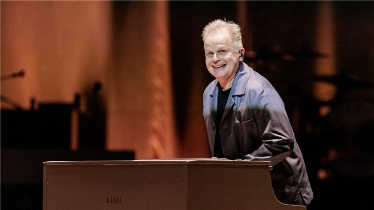 „Kaltes Berlin“: Grönemeyer spielt neues Lied bei Musikpreis „Vielleicht sind wir morgen längst nicht mehr hier, im kalten Berlin.“