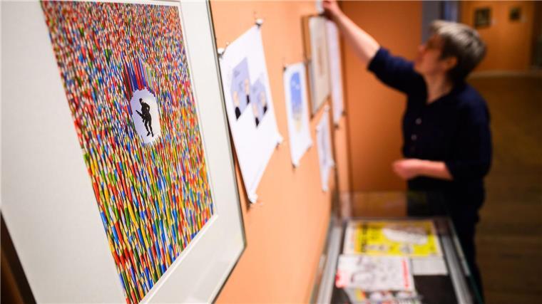Vier deutsche Museen erinnern an den Anschlag auf das Satiremagazin „Charlie Hebdo“ in Paris vor zehn Jahren. 