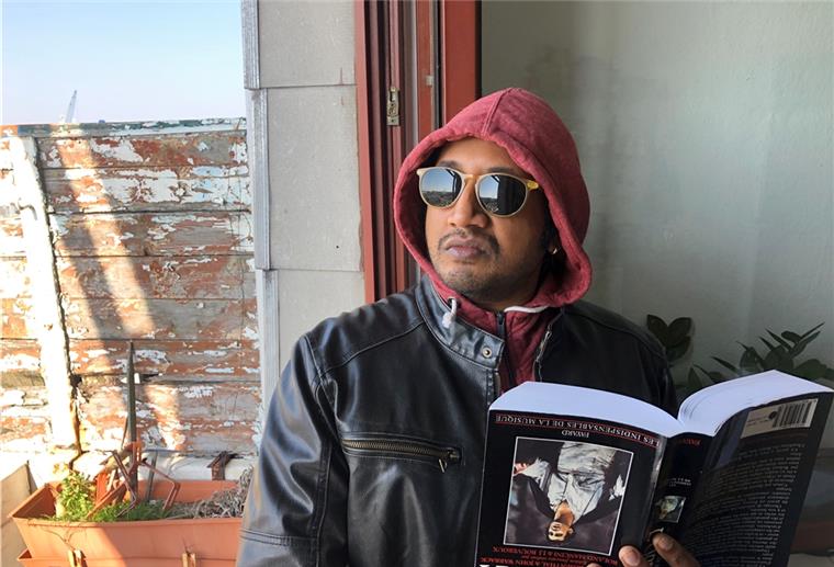 Bremerhaven: Opernsänger wird zum „Gangsta-Rapper“ Vikrant Subramanian ist eigentlich Opernsänger im Stadttheater Bremerhaven. Doch als „Indoor Gangsta“ rappt er auch.