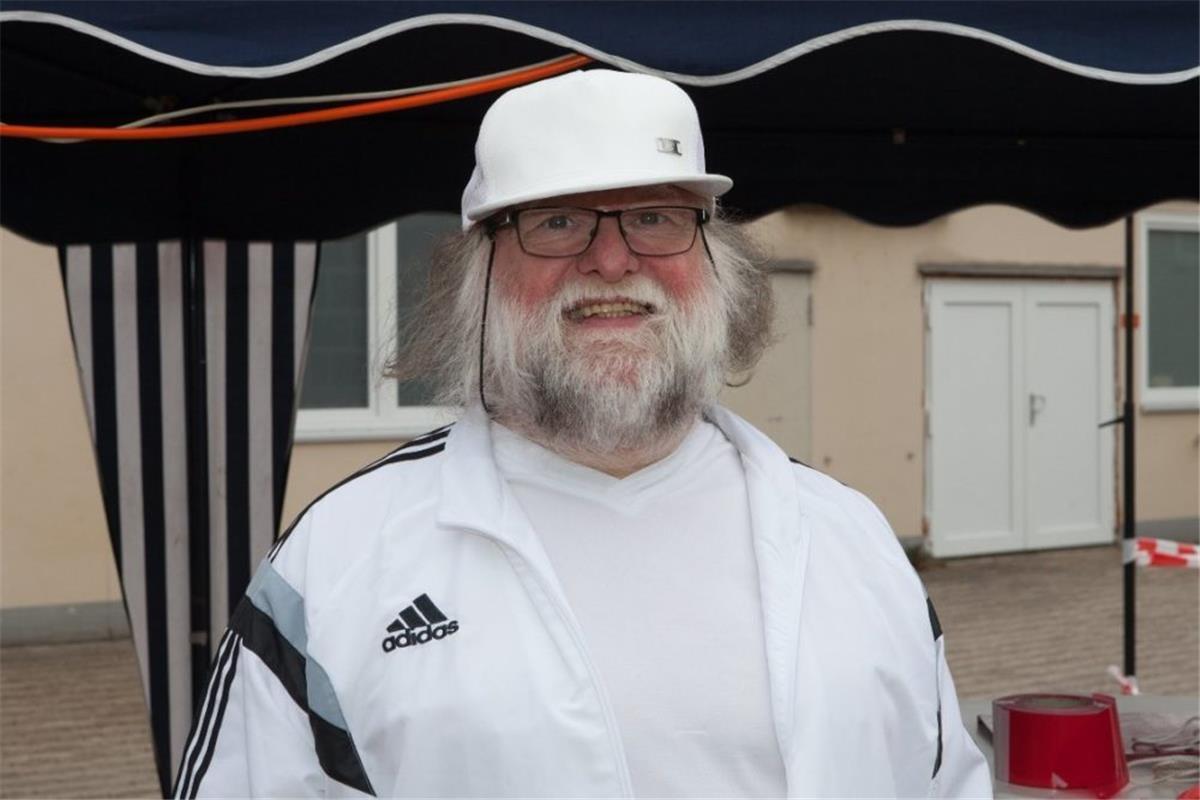Volkslauf-Organisator Bernd Koppe macht den Bremerhavenern seit 25 Jahren Beine. Foto: Ulrich