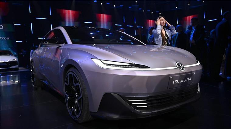 VW erwartet „Playoffs“ in China Volkswagen stellte am Vorabend der Automesse neue Modelle vor.