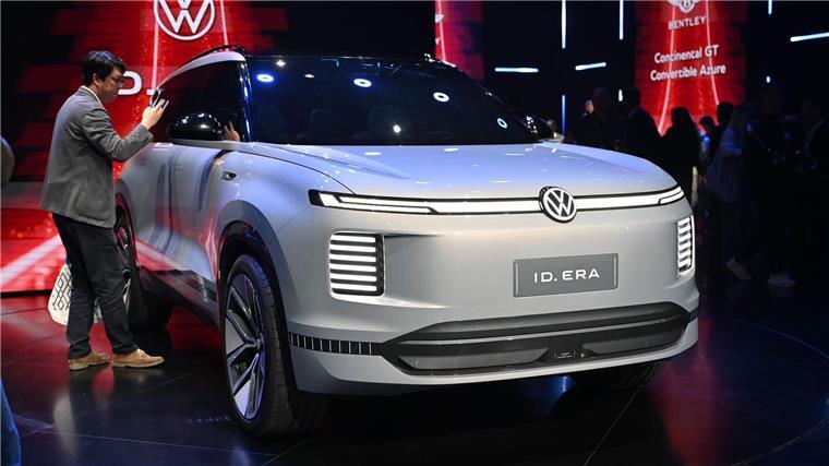 VW erwartet „Playoffs“ in China Volkswagen stellte einen SUV für sechs Leute vor.