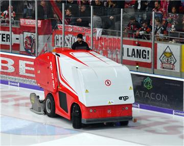 Voll konzentriert: Eismeister Samir Choueiki.