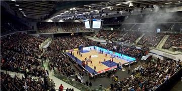 Volle Eisbären-Hütte: Das heutige Gastspiel der Bayern in Bremen findet vor einer riesigen Kulisse statt. 