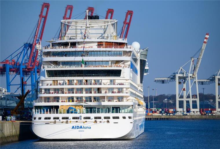 Von Kreuzfahrtschiff verschwunden: Daniel Küblböcks Halbbruder spricht Klartext Vom Kreuzfahrtschiff "Aidaluna" verschwand 2018 Daniel Küblböck.