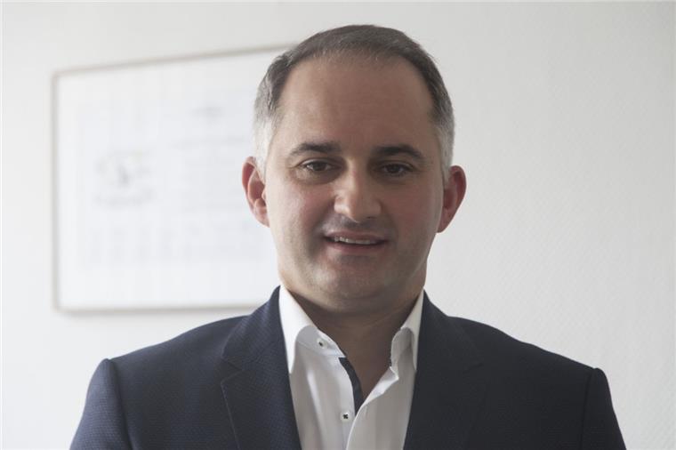 Endlich: Das ist der neue Landarzt für Dorum Vom leitenden Oberarzt im Ameos Klinikum Bremerhaven zum Landarzt: Dr. Jasim Sali übernimmt allgemeinmedizinische Praxis in Dorum.