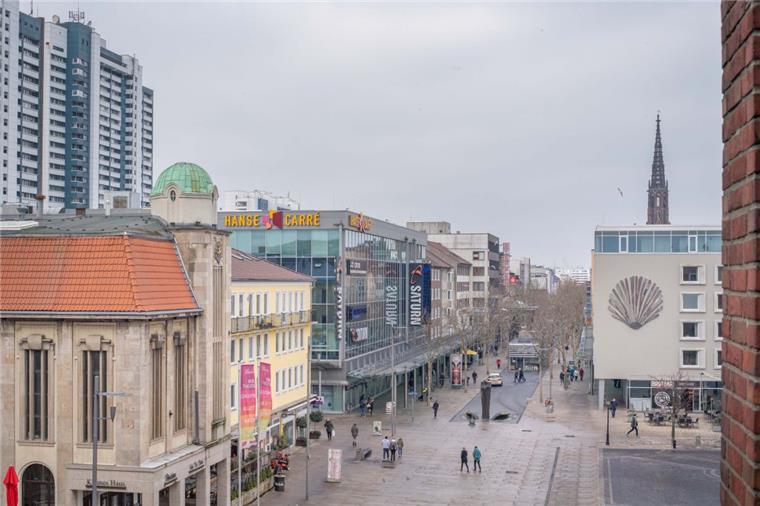 Baustelle in Bremerhaven: In der "Bürger" wird gearbeitet Vom Theodor-Heuss-Platz bis zur Lloydstraße wird in der "Bürger" in Bremerhaven gearbeitet.
