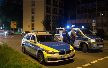 Von dem in Gelsenkirchen gesuchten mutmaßlichen Mörder fehlt bislang jede Spur.