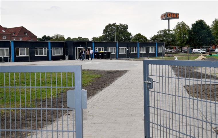 Diese Baustellen gibt es noch an den Bremerhavener Schulen Von der Neuelandstraße aus geht’s zur neuen Grundschule auf dem Phillipsfield. Der Schulhof ist bald fertig.
