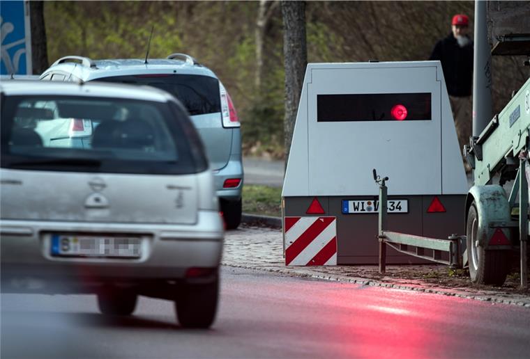 Härtere Strafen für Falschparker und Temposünder Von heute an gelten härtere Strafen für Raser, Falschparker und andere Verkehrssünder.