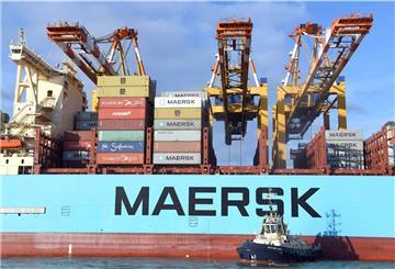 Von heute an werden Maersk-Frachter von Hamburg nach Bremerhaven umgeleitet.