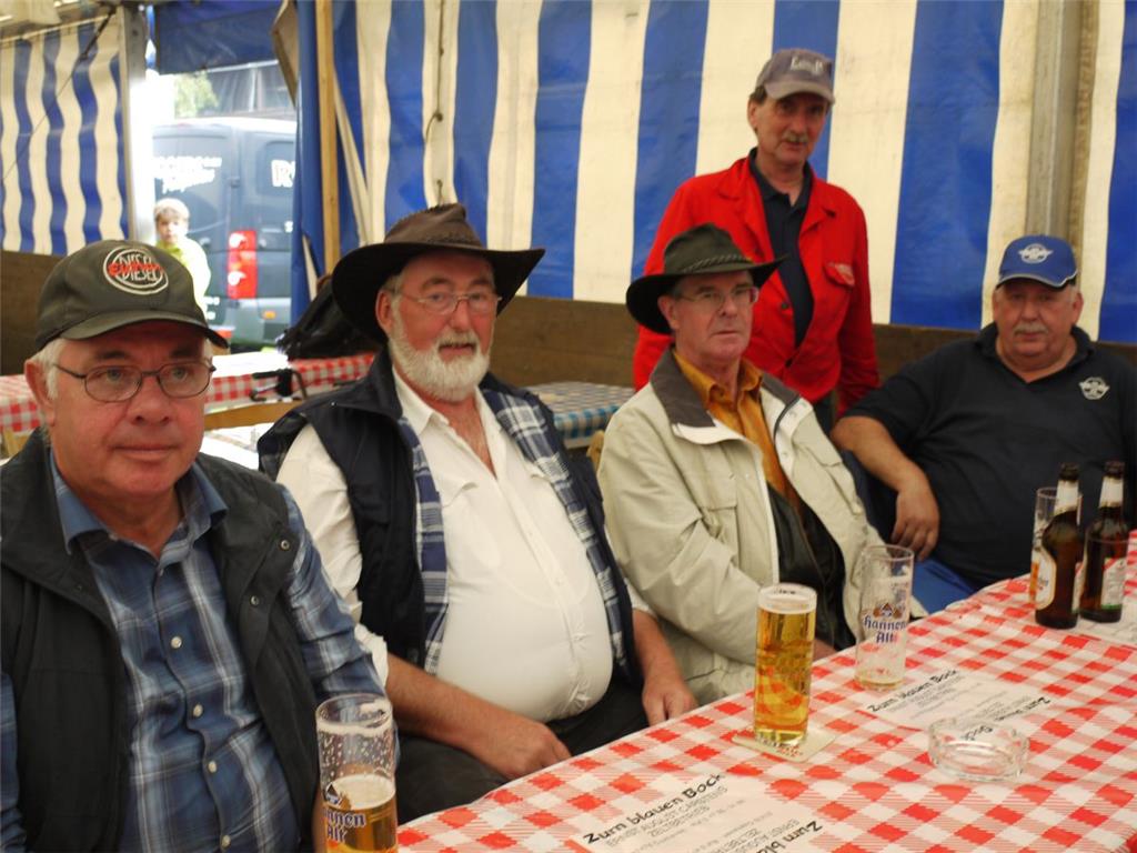 (von links) Lübbo Bünting, Ewald, Bretthauer, Hans Gehrken, Oswald Matschulat, H...