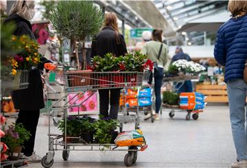 Von Samstag an dürfen in Niedersachsen wieder Blumenläden und Gartencenter öffnen.