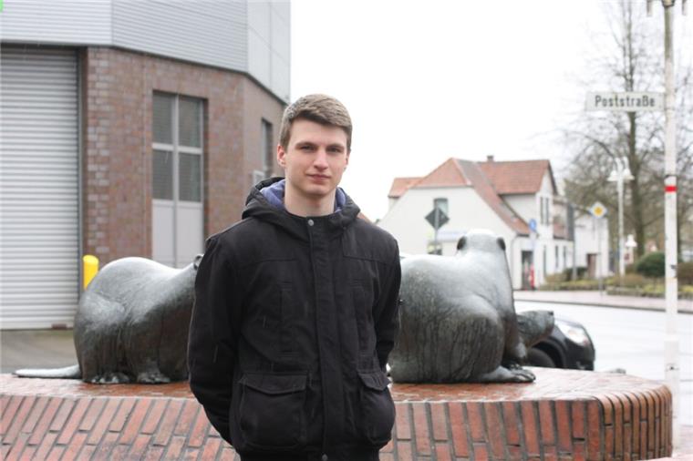 1996: Als in Beverstedt die Angst regierte Vor 20 Jahren versammelten sich am Biberbrunnen rechte Jugendliche und belästigten Passanten: Schüler Arved Netzer hofft, dass so etwas heute nicht möglich ist.