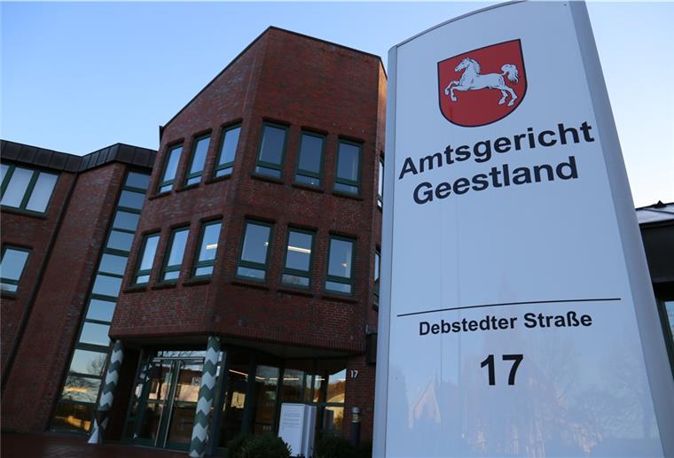 Geldstrafe nach Unfall beim Düringer Erntefest Vor dem Amtsgericht Geestland in Langen fand der Prozess gegen einen 23-jährigen Bremerhavener statt.