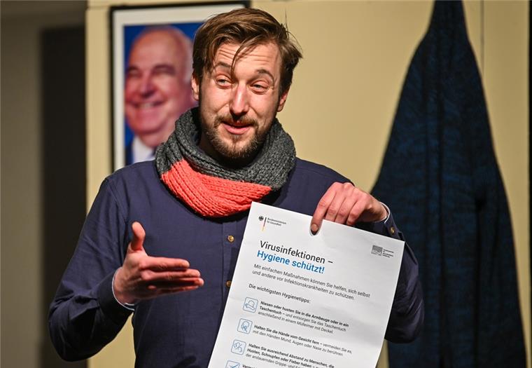 Kabarett im Capitol bis Mitte April abgesagt Vor dem Auftritt des Kabaretttheaters „Die Distel“ am Mittwoch im Capitol gab Kulturreferent Tobias Pollock noch Hygienehinweise. Jetzt fallen erst mal die nächsten drei Gastspiele aus.