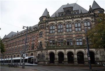 Vor dem Landgericht in Bremen beginnt am Dienstag, 25. Februar, der Prozess gegen einen 24-Jährigen. Er soll in Bremerhaven einen Mann mit einem Messer attackiert haben.