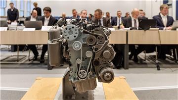 Vor dem OVG Schleswig wird über die Genehmigung eines VW-Software-Updates in der Motorsteuerung durch das KBA verhandelt.