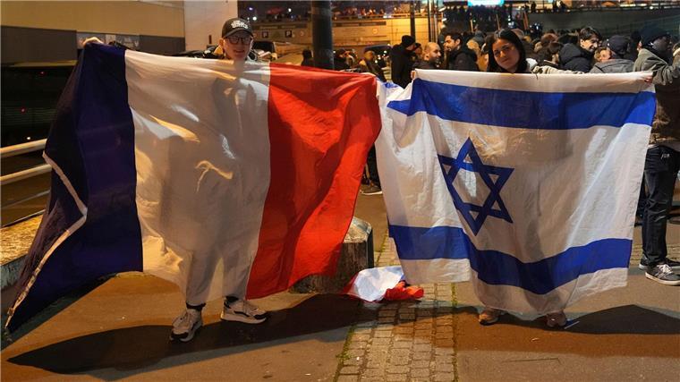 Israels Trainer dankt Frankreich für Sicherheitsvorkehrungen Vor dem Spiel gab es angesichts der Angriffe vergangene Woche in Amsterdam Sorgen vor Ausschreitungen.