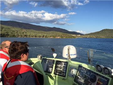 Vor der griechischen Küste hat Angela Hellwig auch schon mal das Steuer des Rettungskreuzers "Minden" übernommen.