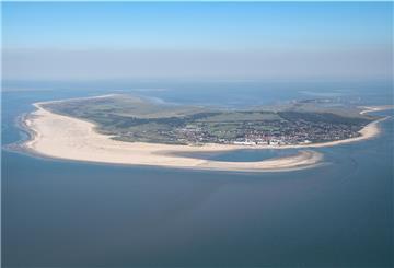 Vor der Insel Borkum wollen die Niederlande eine Erdgas-Förderplattform errichten.