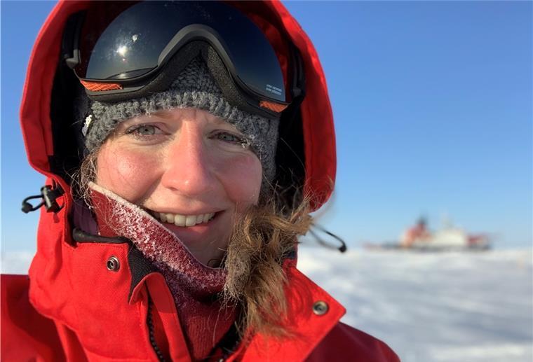 Bremerhavener Meereis-Forscherin hält Vortrag Vor eineinhalb Jahren war die Meereis-Physikerin Dr. Stefanie Arndt vom Bremerhavener Alfred-Wegener-Institut noch in der Arktis. Am 16. Oktober 2021 spricht sie an der Hochschule Bremerhaven über den Klimawandel.