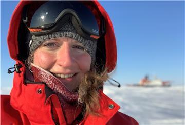 Vor eineinhalb Jahren war die Meereis-Physikerin Dr. Stefanie Arndt vom Bremerhavener Alfred-Wegener-Institut noch in der Arktis. Am 16. Oktober 2021 spricht sie an der Hochschule Bremerhaven über den Klimawandel.