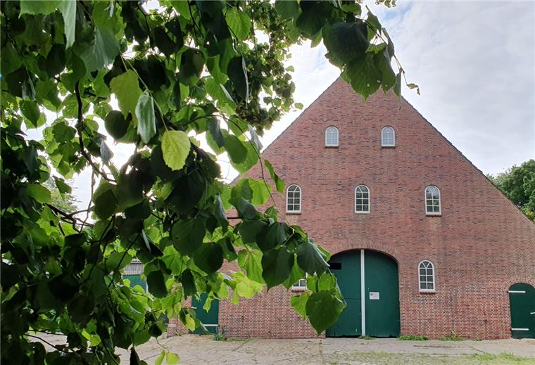 Cappel bekommt einen Nationalpark-Hof Vor sechs Jahren hat die Nationalparkverwaltung den Hof am Cappeler Niederstrich samt 40 Hektar Land gekauft. Jetzt soll die Betriebsstelle zu einem Biohof umgebaut werden.