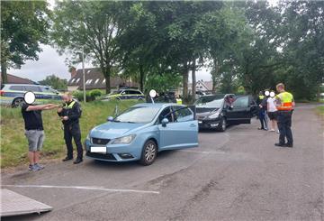 Vorkontrollen zum Deichbrand auf der L135 der Polizeiinspektion Cuxhaven.