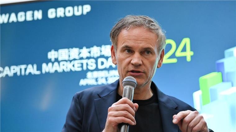 VW-Chef Blume will sich auf dem herausfordernden Automarkt in China nicht geschlagen geben. (Archivbild)