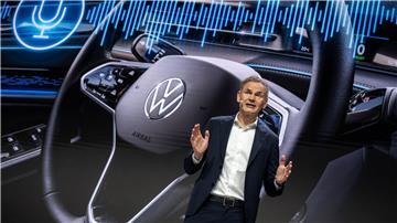VW-Konzernchef Blume hatte den Produktionsstart des Trinity schon einmal verschoben. (Archivbild)
