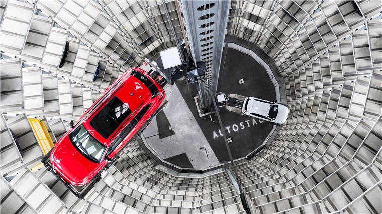 Autobauer kämpfen mit China-Flaute und Trump-Zöllen VW überlegt, künftig mehr Autos in den USA herzustellen. (Archivfoto)