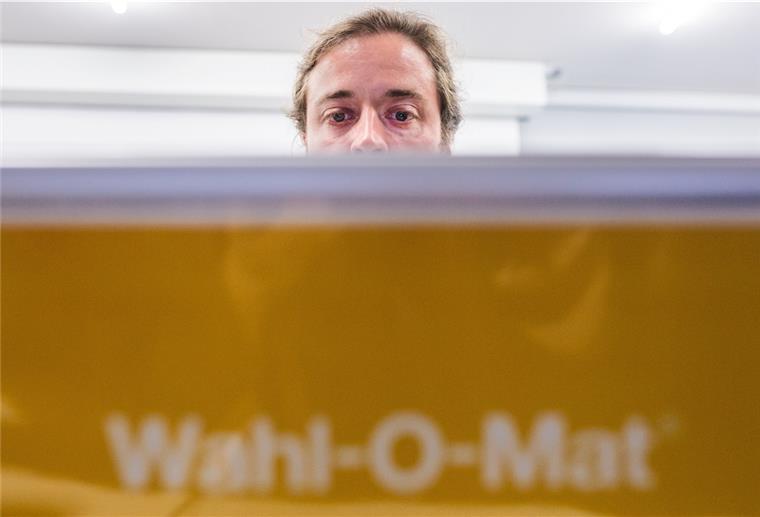 Wahl-O-Mat zur Bundestagswahl startet am Donnerstag Wähler, die sich noch unsicher sind, welche Partei sie wählen sollen, können mit Hilfe des Wahl-O-Mats herausfinden, welche Parteien für sie in Frage kämen.
