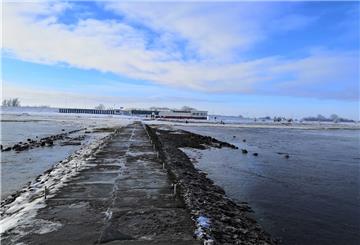 Während Butjadingen unter einer Schneedecke schlummert, laufen die Planungen weiter, die gesamte Nordseeregion in einem zentralen touristischen Dachverband zusammenzuschließen. So läuft es bereit an der Ostsee. Was dadurch möglich ist, zeigt zum Beispiel die Region Tirol.