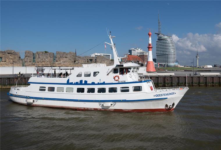 „Dicke-Pötte-Tour“ MS Geestemünde, Fahrgastschiff, Weser, Ausflugsfahrten