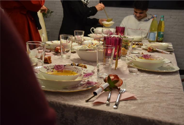 Nordenham: Islamische Gemeinschaft feiert Ramadan Während des Ramadans dürfen Muslime nur vor und nach dem Sonnenaufgang essen und trinken.