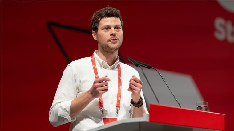 SPD Bremen: Mit neuem Parteichef in den Wahlkampf Wagner wurde mit 94 Prozent der Stimmen gewählt.