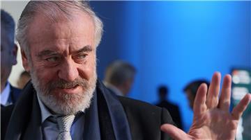Waleri Gergijew, der bisher als Direktor des Mariinski-Theaters in St. Petersburg tätig war, wurde von der russischen Regierung zum Direktor des Moskauer Bolschoi-Theaters ernannt.