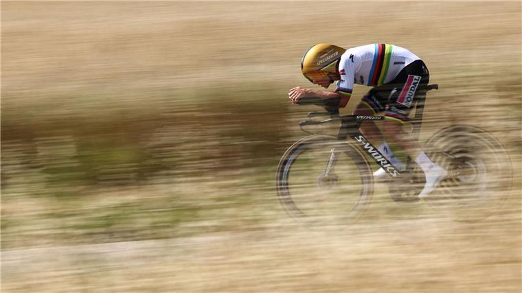 Dauphiné: Lipowitz knapp an Gelb vorbei - Evenepoel jubelt War eine Klasse für sich: Doppel-Olympiasieger Remco Evenepoel
