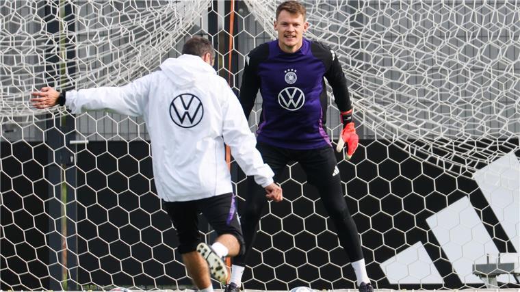„Traum“ und „Krönung“: Nübel legt vor im Platzhalter-Duell Warmschießen für das Länderspiel-Debüt: Torwart Alexander Nübel.