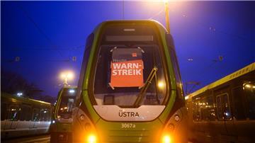 Warnstreik im Nahverkehr: Am Dienstag blieben viele Busse und Bahnen in den Depots. (Archivbild)