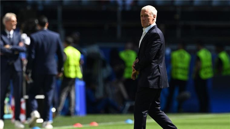 Frankreich fürchtet die teuflische Revanche gegen Belgien Was könnte mit Frankreichs Trainer Didier Deschamps nach einem frühen EM-Aus passieren?