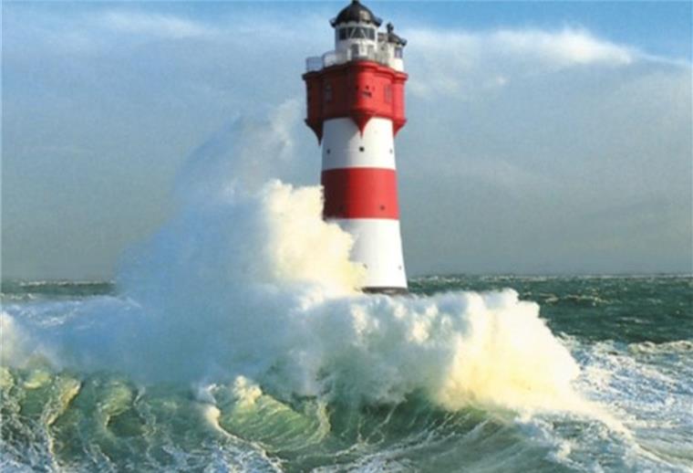 Der Leuchtturm „Roter Sand“ gehört ins Meer Was wird aus dem Leuchtturm „Roter Sand“? Muss er in Küstennähe oder bleibt er auf See?