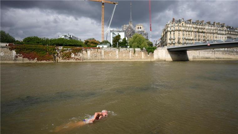 Seine endlich sauber genug für Olympia-Schwimmer Wasserqualität ist für Schwimmwettkämpfe ausreichend.