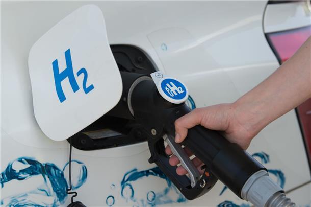 Wasserstoff können Autofahrer in absehbarer Zeit auch in Bremerhaven zapfen.