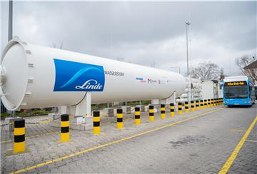 Wasserstoff soll in der Industrie, aber auch im Verkehr zum Einsatz kommen.