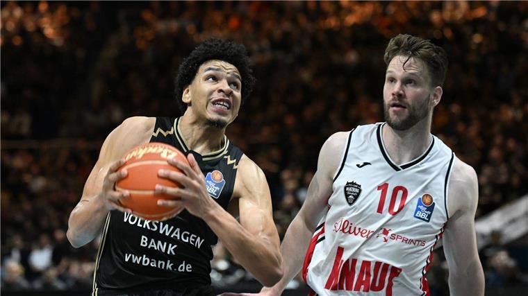 Deutsche Basketball-Hoffnung wechselt in die USA Wechselt in die USA: Braunschweigs Basketball-Hoffnung Sananda Fru.