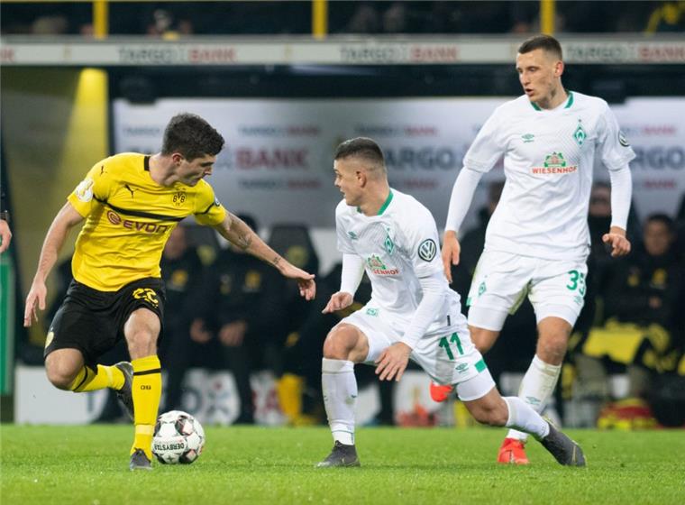 Eggestein zum BVB? Werder reagiert auf Gerüchte Wechselt Maximilian Eggestein (rechts) im Sommer die Seiten?