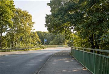 Wegen der Sperrung der Brücke Dreibergen im Süden der Stadt hat Bremerhaven Bus seine Fahrpläne anpassen müssen.
