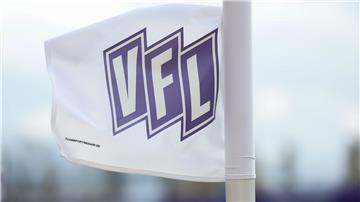 Wegen einer ungewöhnlichen Protestaktion seiner Fans muss Fußball-Drittligist VfL Osnabrück 3.000 Euro Strafe zahlen.